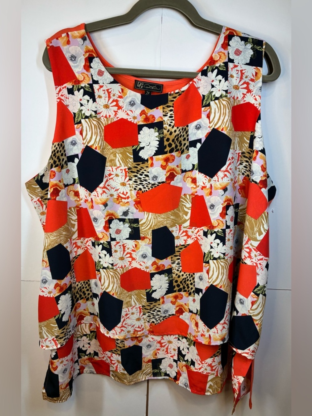 DG2 Diane Gilman 2X Sleeveless Top Orange Back Floral Patchwork Front Blouse